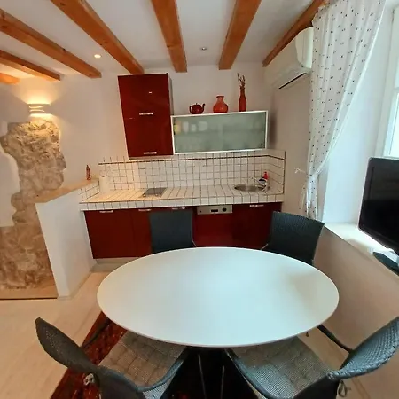 게스트하우스 Dolac Stone House 흐바르