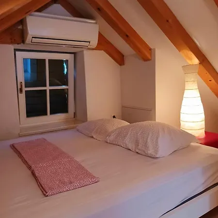Dolac Stone House 게스트하우스 흐바르